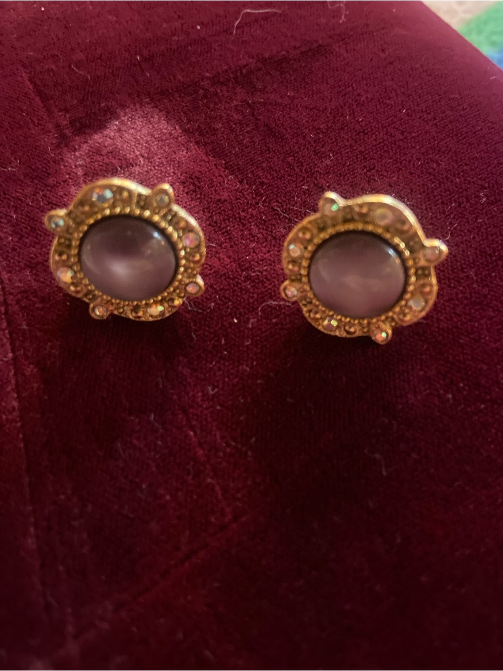 Gold-Tone Floral Purple Cabochon clip on earrings